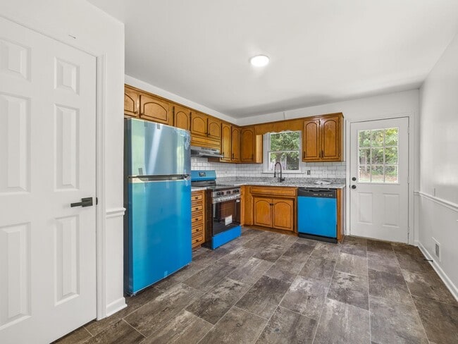 Photo - 126 McBeth Rd