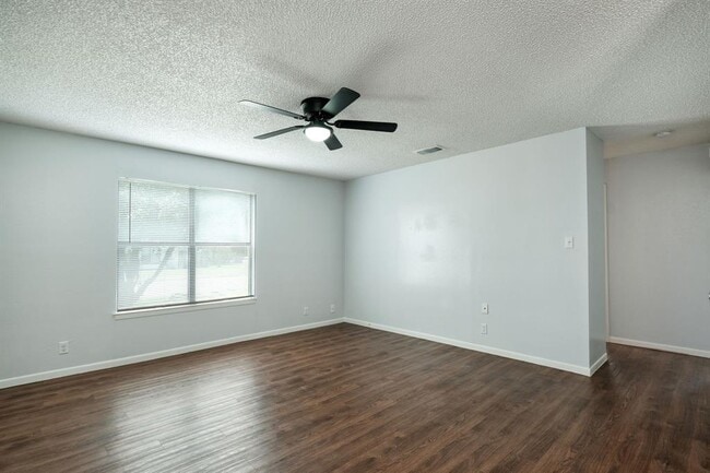Photo - 2900 Mesquite Ln