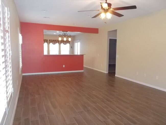 790 Country Grove Ln