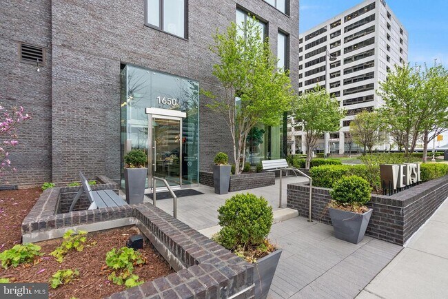 Building Photo - 1650 Silver Hill Dr Unit 1501 Rental