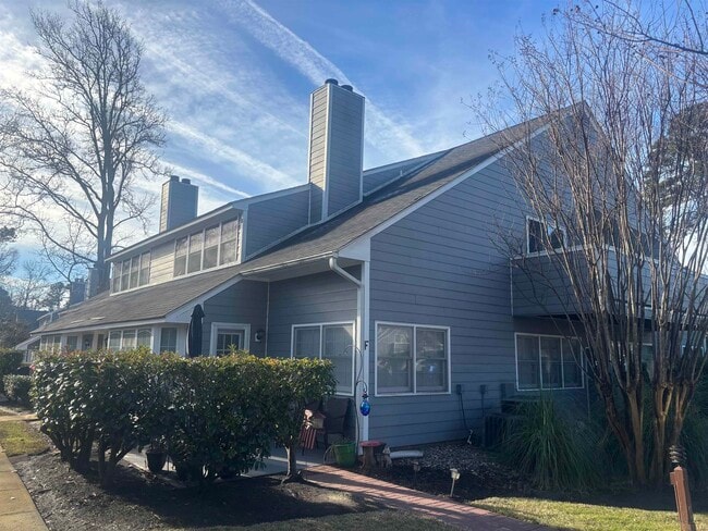 Building Photo - 1206 Tiffany Ln