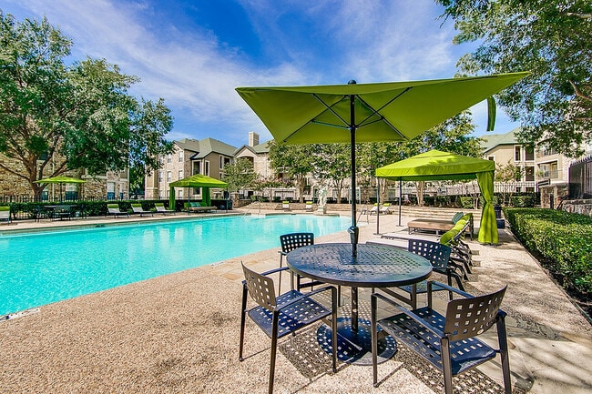 Resort-Style Pool and Sundeck - Stonebriar of Frisco