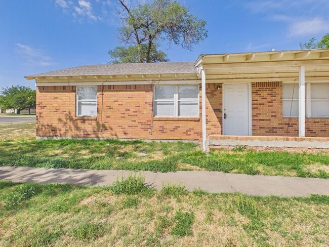 Building Photo - 3010 Westhaven Dr