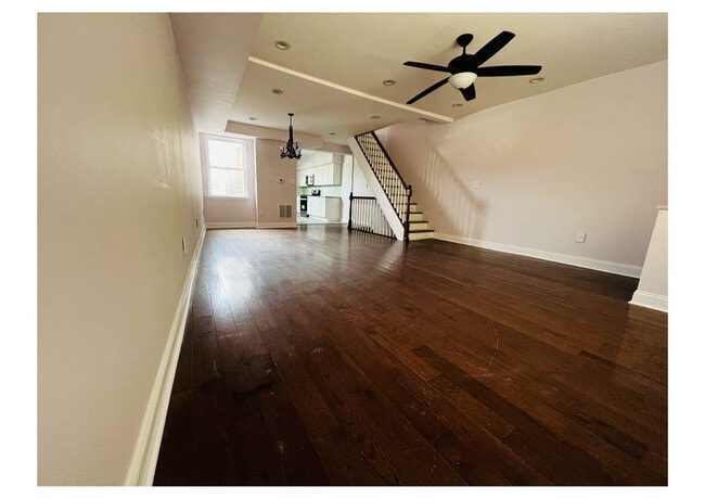 Photo - 3647 Richmond St