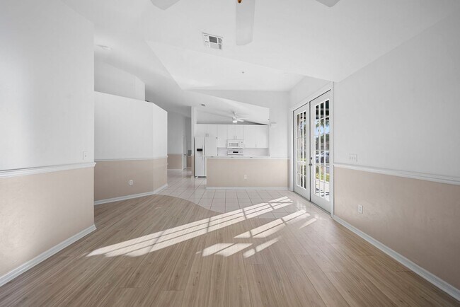 Photo - Annual Rental in Briarwood - 3 Bed 2 Bath Condo Unit 1101