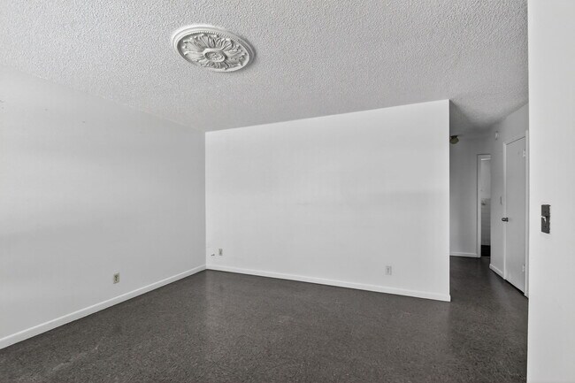 Photo - 1406 Barton Rd