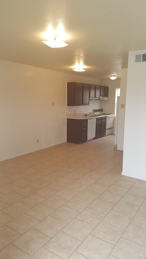 Photo - Very Nice 2 Bedoom Apartment at Mirabella ... Unit I