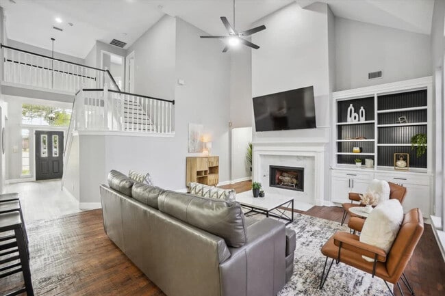 Photo - 2401 Scarlet Oak Dr Unidad ID1019564P