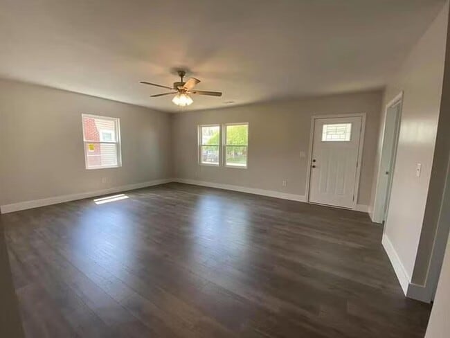 Photo - Renovated open floor plan!