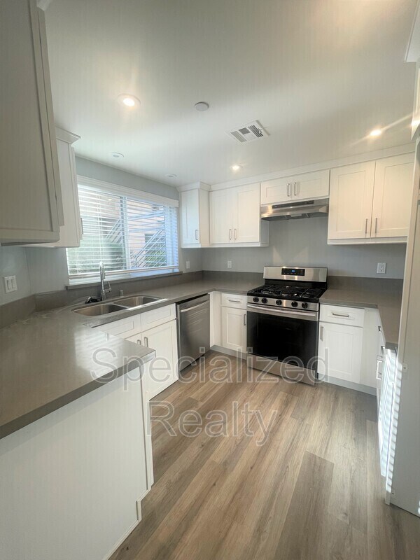 Photo - 366 Burchett St Unit 101