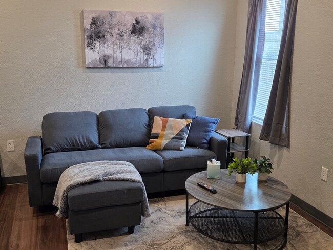 Photo - 5833 Homewood Dr Unit 5833