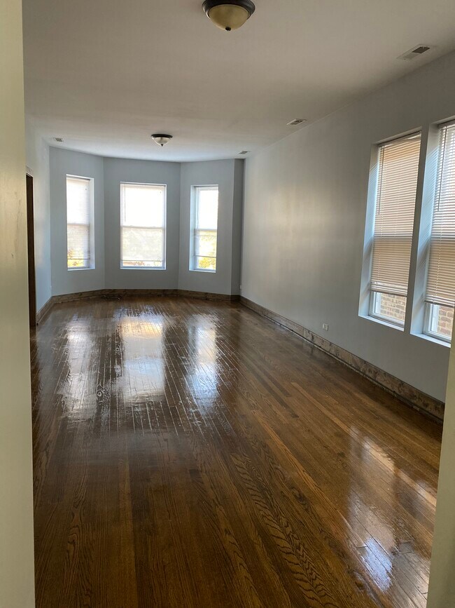 Photo - 7212 S Cornell Ave Unit 2