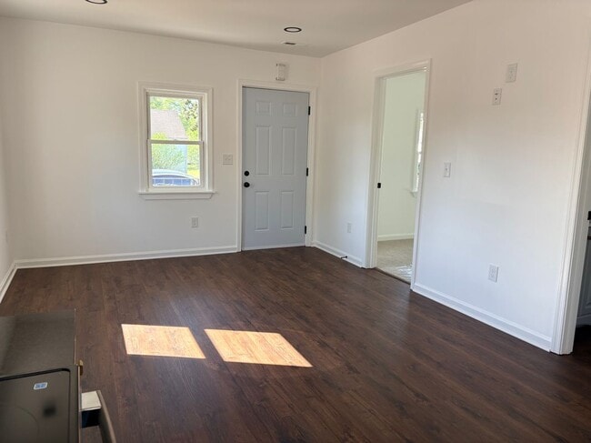 Photo - 1401 Hanover St