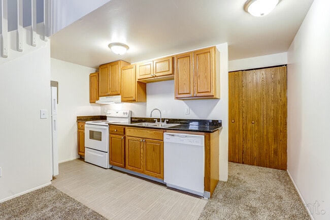 Photo - Green Pine Acres Apartments