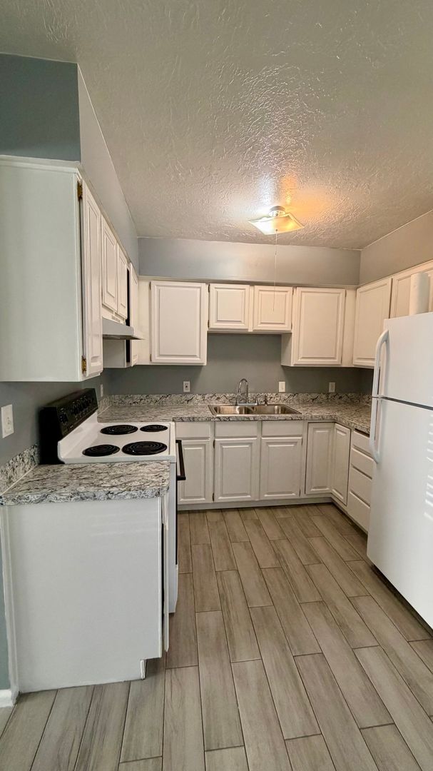 Photo - Updated 2 Bed / 1 Bath Home Near Ogden Canyon + $600 Move-In Credit