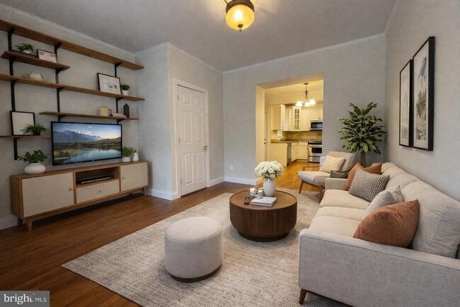 Building Photo - 130 Manton St