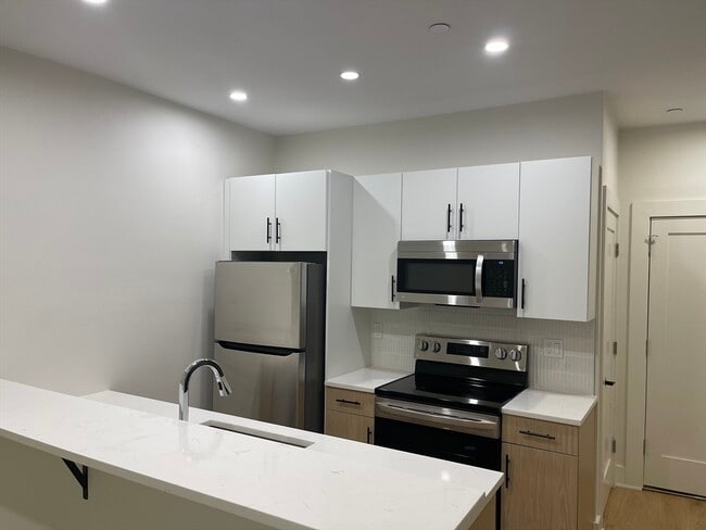 Photo - 69 Bailey St Unit 202