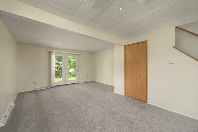 Living/Dining - Kingswood Townhouses