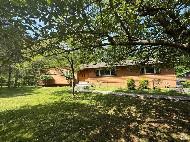 Building Photo - 15 Hillside Terrace Rental