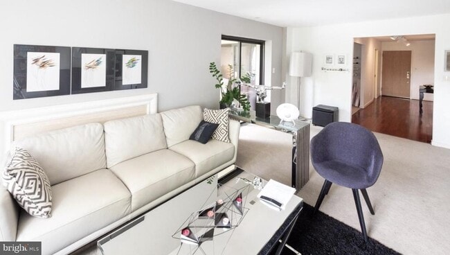 Building Photo - 11500 Fairway Dr Unit 402