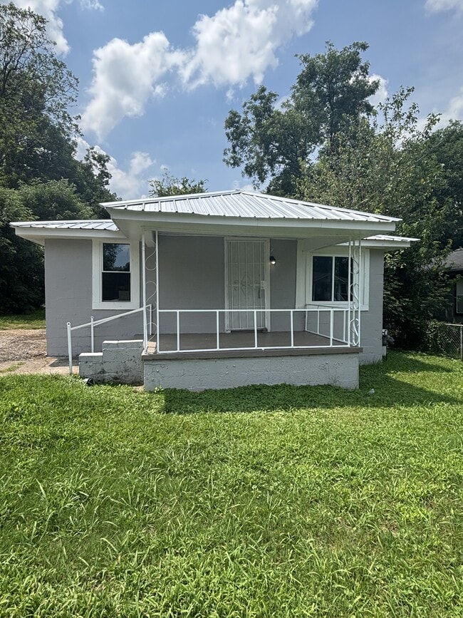 Building Photo - 4009 Grasselli Ave SW Rental