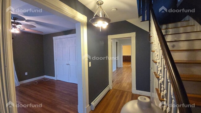 Photo - 202 Hildreth St