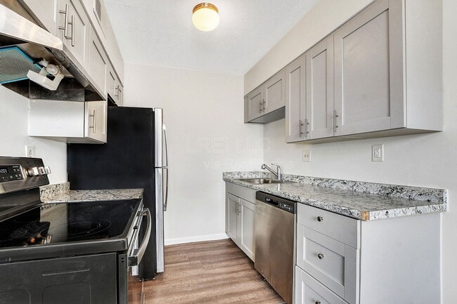 Photo - 3325 Breckenridge Ln Unit 4