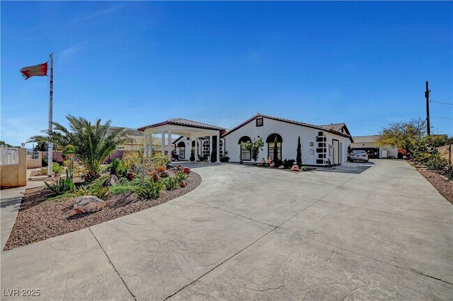 Photo - 8365 Haven St