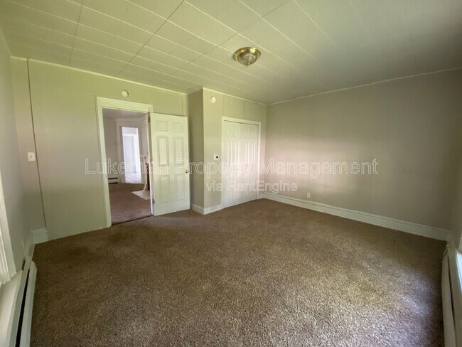 Photo - 431 W Vine St