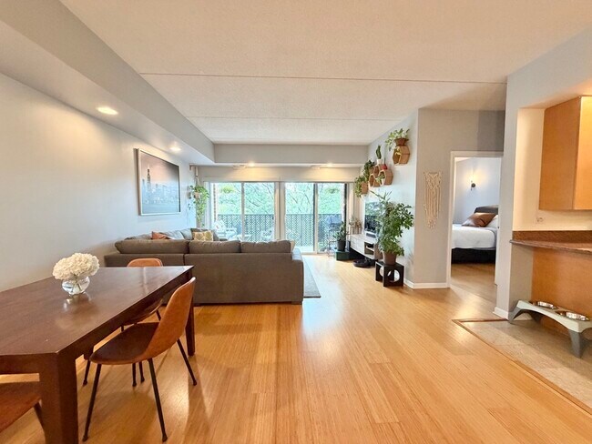 Photo - 4625 W Lawrence Ave