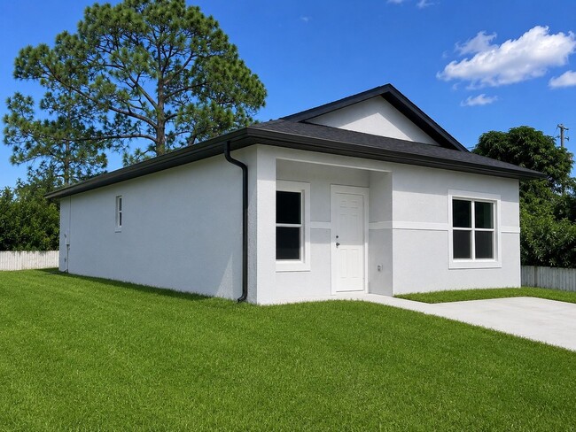 Photo - BRAND NEW 2 Bed- 2 Bath Pet-Friendly Retreat in Desirable Lake Placid!