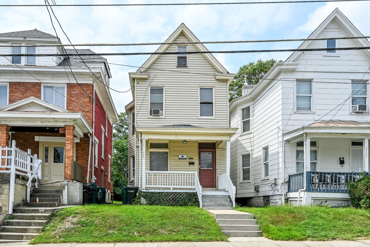 Photo - 2325 Rohs Street