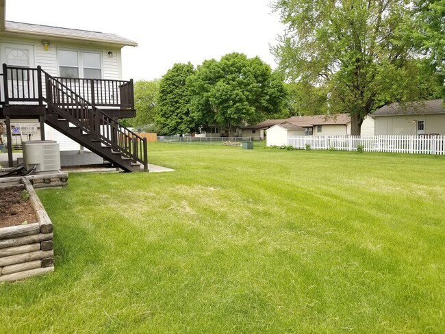 Photo - 1050 1/2 S Jones Blvd Unit Upper