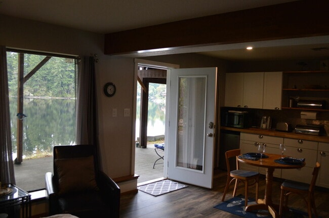 Photo - 5307 Rehklau Rd SE