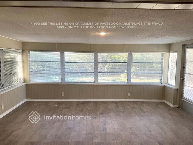 Photo - 2824 Seaspray St