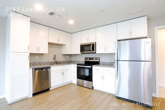 Building Photo - 919 E Lemon St Unit 104