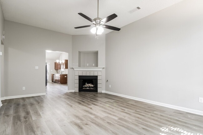 Photo - 6872 Mikayla Ln