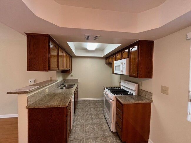 Photo - 430 S Niagara St Unit 111