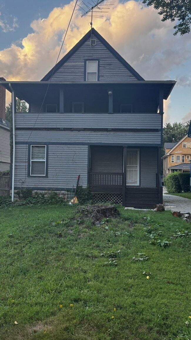 Photo - 1864 Hastings Ave