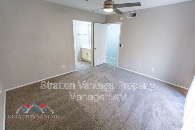 Photo - 1402 E Guadalupe Rd