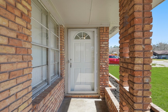 Photo - 9315 Laura Koppe Rd