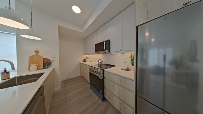 Photo - 505 Highland Road West