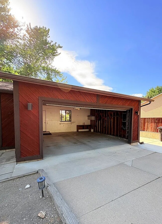 1167 Deerfield Dr