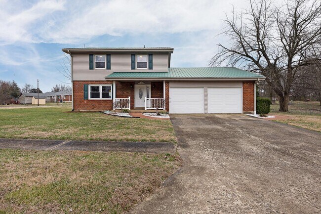 Photo - 611 Harvard Dr