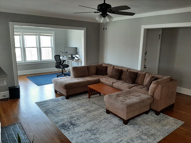 Photo - 15103 Lake Ave Unidad 3