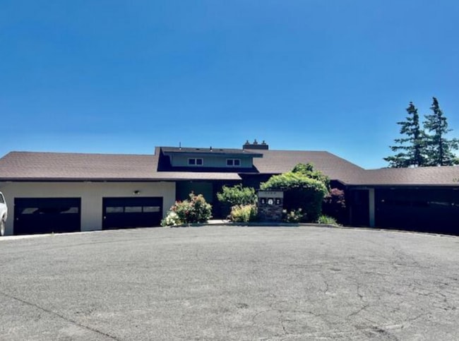 Photo - 2384 Linda Vista Dr Unit 2