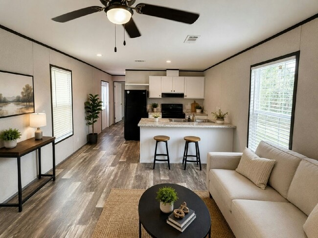 157 Lakeside Garden Cir