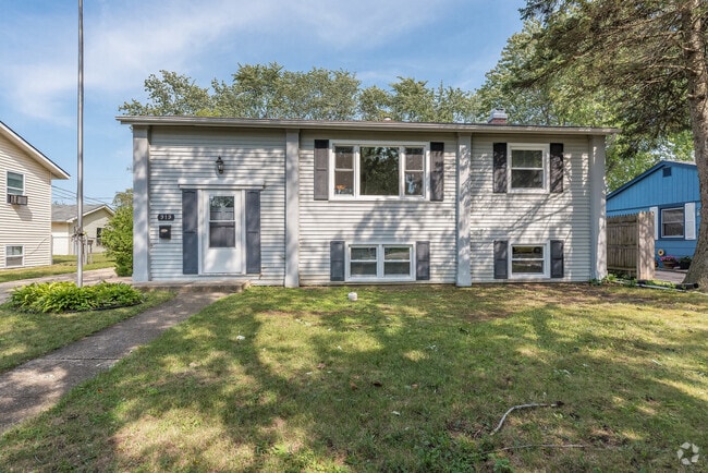Building Photo - 919 Shields Ave Rental