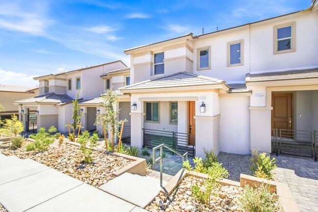 Stunning 3-Bedroom Home in Desirable Summerlin West