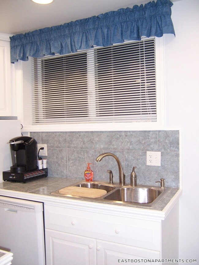 Photo - 101 Orleans St Unit 1